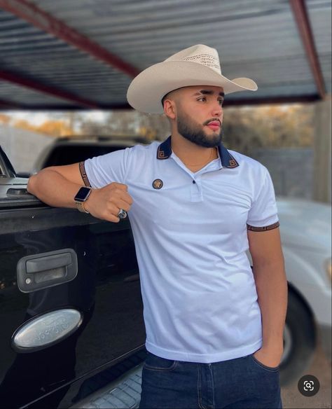 Outfit Alucin, Narco Outfit Men, Men’s Vaquero Outfit, Tacuache Guys, Cute Vaqueros Guys, Vaquero Outfit Mexican Men, Charro Outfit, Takuache Outfits Guys, Large Mens Fashion