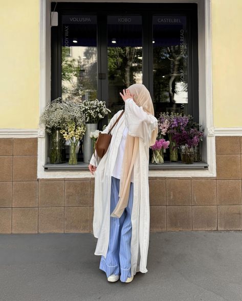 Modest Aesthetic Outfits, Ootd Hijab Pantai, Modest Aesthetic, Modesty Outfits, Hijabi Outfits, Ootd Hijab, Modest Fashion Outfits, Abayas Fashion, Abaya Fashion