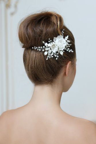 Bridal Hair Accessories TopGracia ★ See more: https://www.weddingforward.com/top-gracia-bridal-hair-accessories Floral Accessories Hair, Flower Comb, Bridal Hair Flowers, Wedding Hair Pins, Bridal Hair Pins, Wedding Headband, Headpiece Wedding, Hair Vine, Bridal Hair Comb