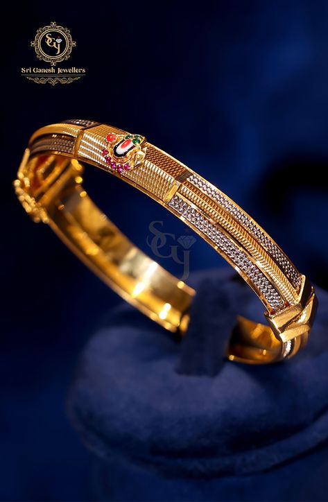 Men's Bracelet Kada Bracelet Gold For Men, Men’s Kada Gold Latest Indian, Kadiyam For Men Gold Latest, Kadiyam For Men Gold, Kada Designs Gold, Cnc Jewelry, Gents Kada, Man Gold Bracelet Design, Stone Rings For Men