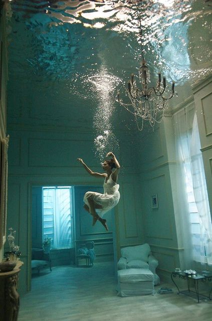 Stole this off the Saatchi Gallery website - totally fascinating photograph Saatchi Gallery, Out Of Focus, Under Water, Foto Art, Underwater Photography, 인물 사진, Pics Art, Amazing Photography, Cover Art