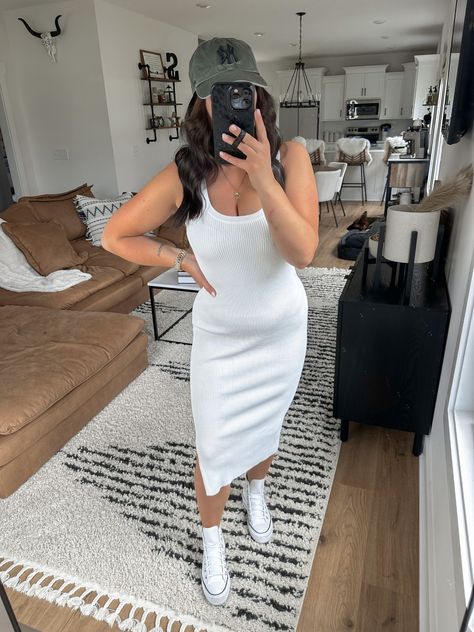 White Bodycon Dress With Sneakers, Baseball Game Dress Outfit, White Converse With Dress, Midi Dress And Sneakers Outfit, Sporty Dress Outfit Sneakers, Sporty White Summer Dress, Ribbed Midi Dress Outfit, Fitted White T-shirt Dress For Summer, Midi Dress And Sneakers