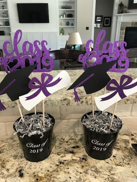 Graduation Party Purple, Boys Graduation Party, Blue Graduation Party, Graduation Party Pictures, Graduation Party Desserts, High School Graduation Party Decorations, Backyard Graduation Party, Senior Graduation Party, Graduation Party High