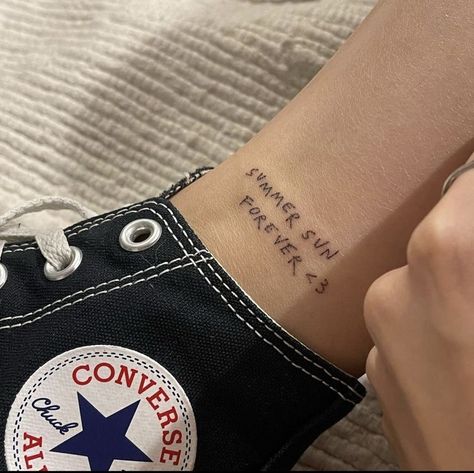 Taylor Swift Tattoo, Dainty Tattoos, Subtle Tattoos, Aesthetic Tattoo, Dream Tattoos, Little Tattoos, Simplistic Tattoos, Piercing Tattoo, Mini Tattoos