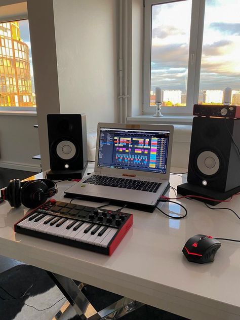 Music Production Setup, Music Production Room, Music Production Aesthetic, Studio Instruments, Music Studio Aesthetic, Music Setup, Music Production Equipment, Home Recording Studio Setup, Recording Studio Setup