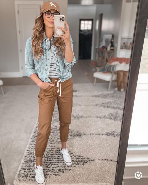 Joggers Outfit Fall, Joggers Outfit Women, Court Outfit, Walmart Outfits, Trendy Mom Outfits, Joggers Outfit, Outfit Mujer, Fall Outfits For Work, Athleisure Outfits