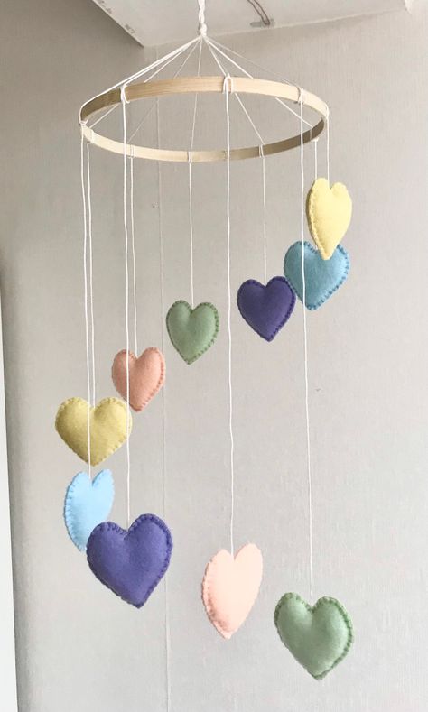 Hanging Mobile Art Diy, Felting Mobile, Felt Nursery Mobile, Heart Mobile, Felt Mobiles, Handmade Mobile, Mobile Hanging Ideas, How To Make A Baby Mobile, Felt Mobile Baby