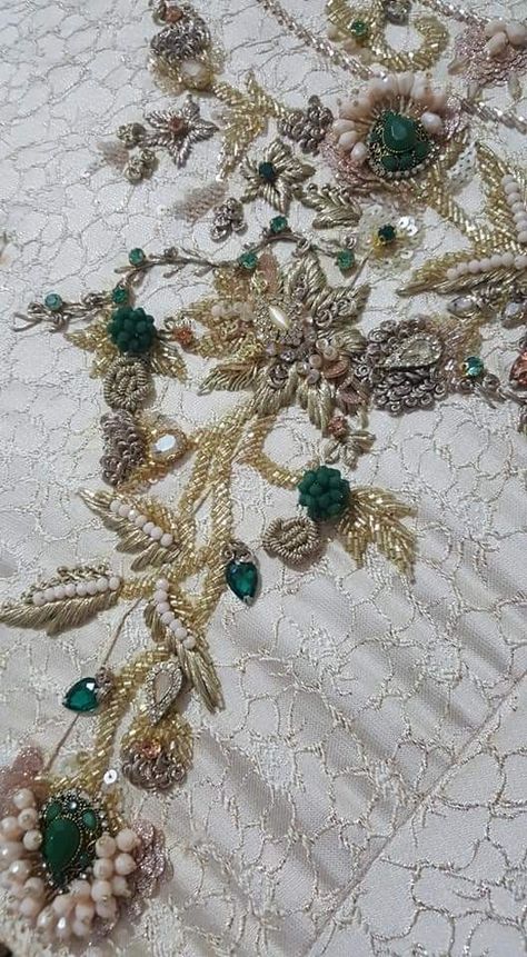 Lace Clothes, Sewing Couture, Dabka Work, Tambour Beading, Gold Work Embroidery, Embroidery Fashion Detail, Hand Beaded Embroidery, Motifs Perler, Bead Embroidery Tutorial