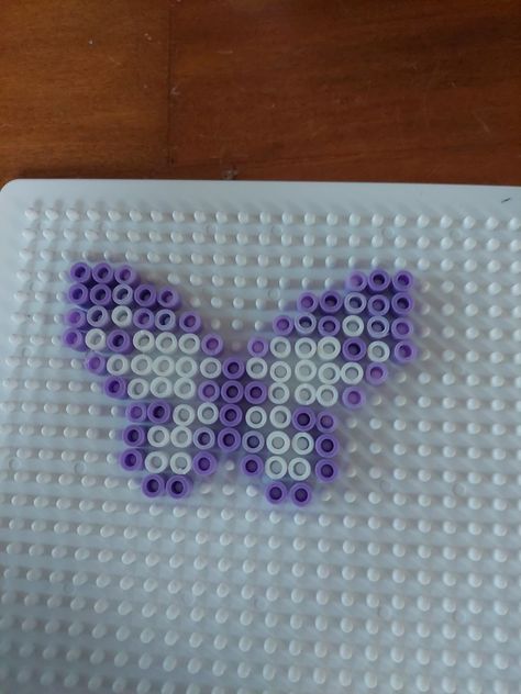 Melty Bead Butterfly, Perler Beads Ideas Butterfly, Perler Bead Patterns Y2k, Summer Hama Beads, Fusible Beads Ideas, Perler Bead Patterns Small Easy Cute Animals, Colorful Perler Bead Patterns, Pearl Bead Designs, Melting Beads Patterns Easy