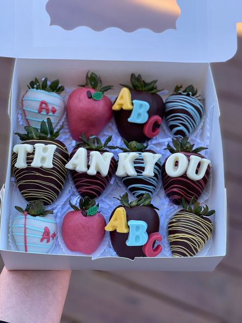 Teacher Appreciation Chocolate Treats, Teacher Appreciation Treat Boxes, Back To School Strawberries, Teacher Appreciation Strawberries, Teacher Chocolate Covered Strawberries, Custom Strawberries, Teacher Appreciation Chocolate, Easter Strawberry, Covered Strawberries Ideas