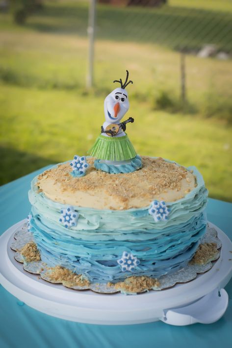 Frozen Pool Party, Olaf Summer Party, Olaf Birthday Party, Birthday Party Frozen, Summer Birthday Cake, Frozen Fever Birthday, Olaf Summer, Olaf Party, 3rd Birthday Cake