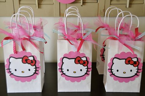 Hello Kitty Party Clip Arts | But I did make the favor bags... Hello Kitty Favors, Hello Kitty Centerpieces, Hello Kitty Party Favors, Bolo Da Hello Kitty, Hello Kitty Baby Shower, Small Hello Kitty, Hello Kitty Birthday Theme, Hello Kitty Theme Party, Hello Kitty Birthday Cake