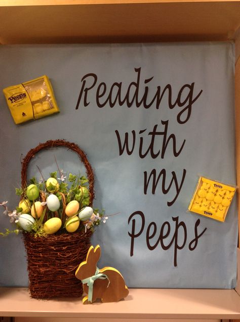 March Library Displays, Easter Library Displays, Spring Library, School Library Displays, Library Crafts, Spring Bulletin Boards, Library Bulletin Boards, Library Display, Spring Books