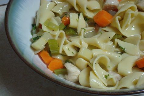 30 Minute Chicken Noodle Soup (From Foodtv, Rachael Ray). Photo by Pismo Racheal Ray, Chicken Noodle Soup Recipe Homemade, Best Chicken Noodle Soup, Turkey Noodle Soup, Rachel Ray Recipes, Chicken Noodle Soup Easy, Rachael Ray Recipes, Quick And Easy Soup, Rachel Ray