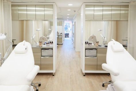 Lash Studio Decor, Facial Room, Skin Bar, Esthetics Room, Hair Salon Interior, Facial Bar, Esthetician Room, Oxygen Therapy, Clinic Design