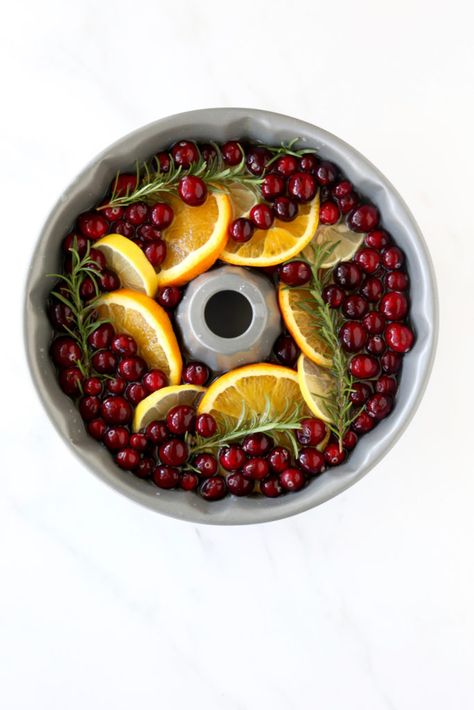 Ice Ring; Holiday Brunch: Cranberry Orange Punch | Joy   Oliver Christmas Punch Ice Ring, Ice Ring For Punch Bowl, Cranberry Orange Vodka, Gin Pineapple, Easy Christmas Punch, Cranberry Vodka Punch, Best Eggnog Recipe, Pecan Monkey Bread, Vodka Punch