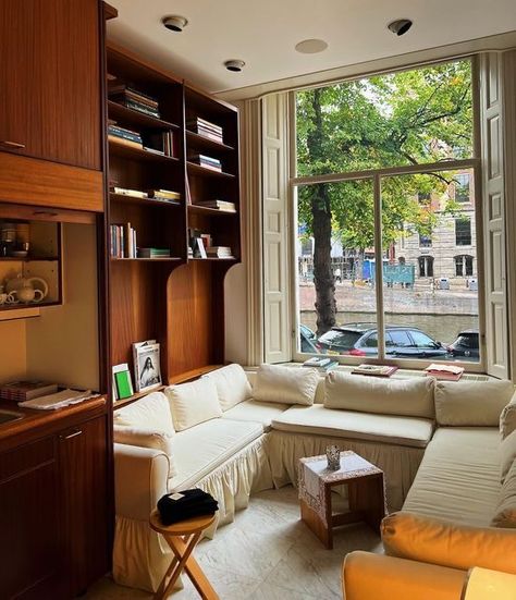 Row House Living Room Narrow, French Rustic Living Room, Amsterdam Houses Interior, Amsterdam Interior Design, Amsterdam Home, Amsterdam Apartment, Dream Apartment, House Room, One Night