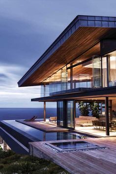 Tricked out double volume cliff-top estate in South Africa: Cove 3 House Home Designs Exterior, Architecture Luxury, Paint Modern, Design Seeds, Design Exterior, Pool Spa, Dream House Exterior, House Goals, Glass House