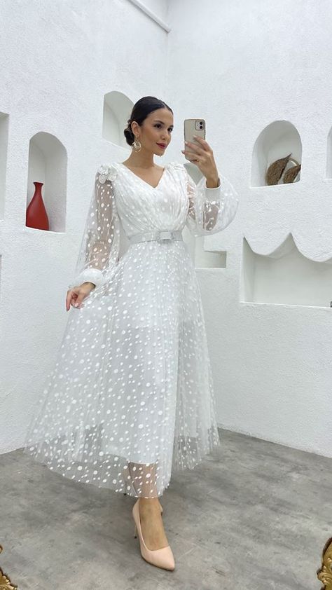 Height: 1.78 cm Chest: 86 cm Waist: 62 cm Hips: 94 cm Weight: 56 kg Tulle Dress Midi, Evening Dress Midi, Midi Tulle Dress, Bride Party Dress, Wedding Dress Beach Wedding, Evening Dresses Midi, Wedding Dress Beach, White Tulle Dress, Wedding Dress Bride