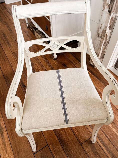 If you have a chair or dining chair with outdated upholstery fabric, here is How to Recover a Chair Seat Cushion easily with no sewing required. Recover A Chair, Recovering Chairs, Wooden Bee, Rustic Ladder, Diy Furniture Decor, Farmhouse Fabric, Paint Tips, Upholstery Diy, Vintage Laundry