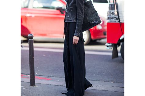 Carolines Mode | StockholmStreetStyle Cowboy Vampire, Jamie Bochert, Supermodel Style, Street Style Fall Winter, Artsy Style, Stockholm Street Style, Romantic Goth, Total Black, Street Style Inspiration