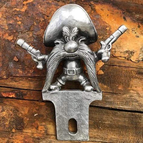 Funny Trophies, Angry Duck, Yosemite Sam, Car License, Car License Plate, Hood Ornaments, Love Car, Central African, Car Front