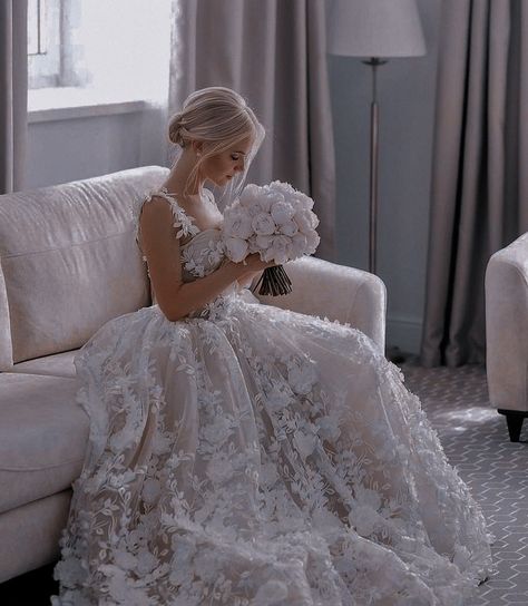 Blonde Bride Aesthetic, Wedding Astethic, White Prom Dress Long, Blonde Bride, Bridal Hair Buns, Dream Wedding Ideas Dresses, Engagement Outfits, Brides Wedding Dress, Wedding Pics