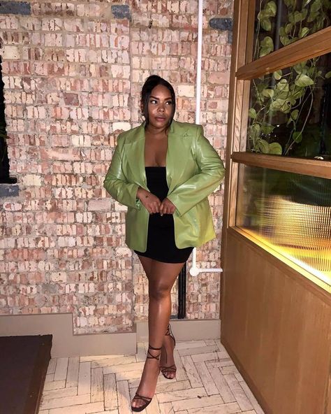 35th Birthday Dinner Outfit, 30th Birthday Dinner Outfit, 30 Birthday Outfit, Birthday Meal Outfit, 30th Birthday Outfits, 30th Birthday Outfit Ideas, 30th Birthday Outfit Ideas For Women, Dirty 30 Birthday, 30th Birthday Outfit