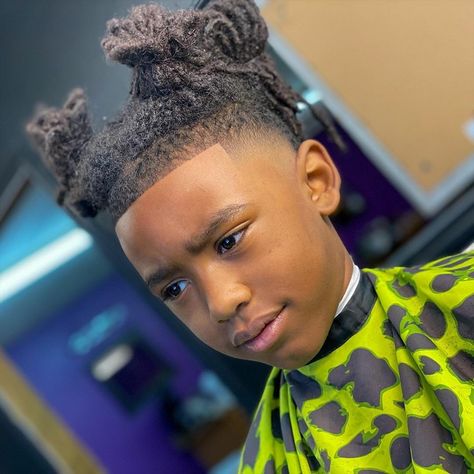 Loc Haircuts Men, Dread Taper Fade, Dreads With Fade Men, Fade With Dreads, Short Haircuts For Kids, Braids Rasta, Taper Fade Afro, Edges Ideas, Temp Fade