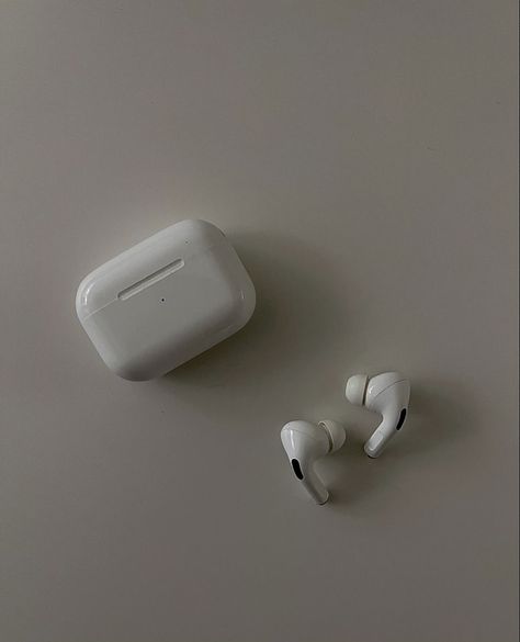 Apple Airpods Aesthetic, Airpods 3rd Gen Aesthetic, Airpod Pro Aesthetic, Air Pods Aesthetic, Airpod Aesthetic, Airpods Pro Aesthetic, Airpods In Ear, Fake Airpods, Earphones Aesthetic