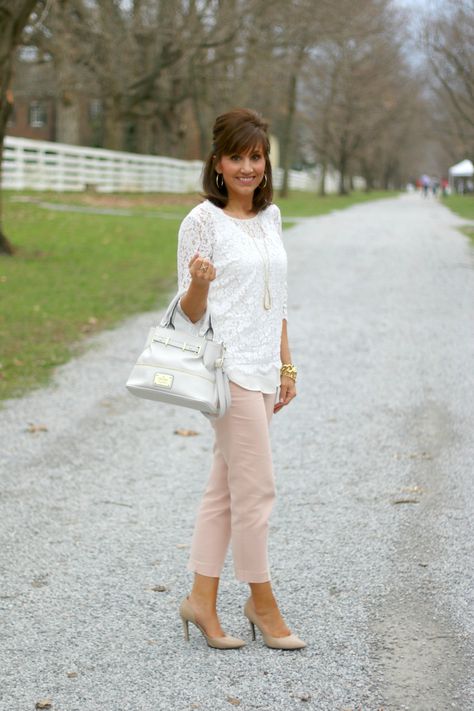 27 Days of Spring Fashion: The Harper Pant from Old Navy - Grace & Beauty Outfits For Women Over 50, Cyndi Spivey, Grace Beauty, Fashion For Women Over 40, Over 50 Womens Fashion, Stylish Work Outfits, Style Pants, Fashion Spring, Fashion Over 40