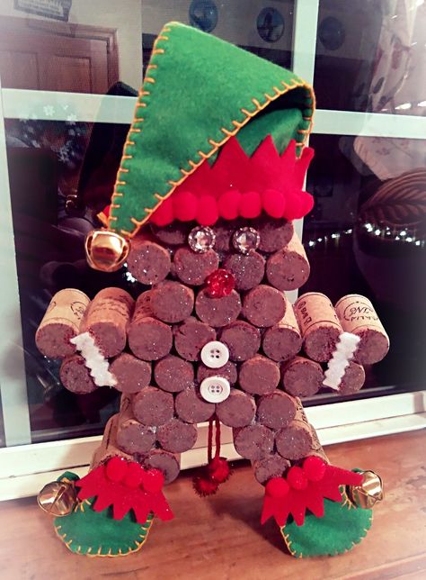 Wine Cork Crafts, Cork Crafts, An Elf, Wine Cork, Gingerbread Man, Gingerbread House, Gingerbread Cookies, Gingerbread, Cork