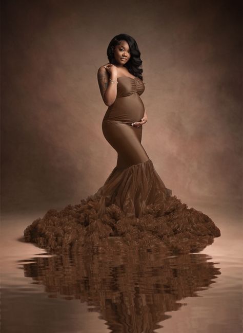 Brown Maternity Photoshoot, Goddess Maternity Shoot Black Women, Bundle Photoshoot, Brown Maternity Shoot, African Maternity Shoot Ideas, African Maternity Shoot, Maternity Shoot Black Women, African Maternity, Mommy Daughter Photoshoot