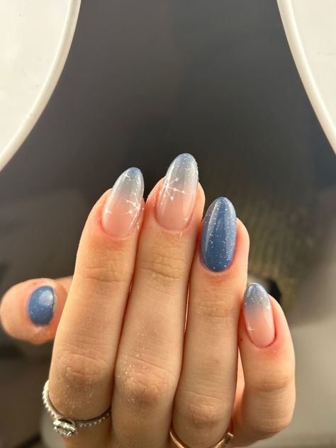 Nails New Years Nail, Oval Acrylic Nails, Snow Nails, Blue Ombre Nails, New Years Nail Designs, Winter Nails Acrylic, Christmas Gel Nails, Her Nails, Pretty Gel Nails