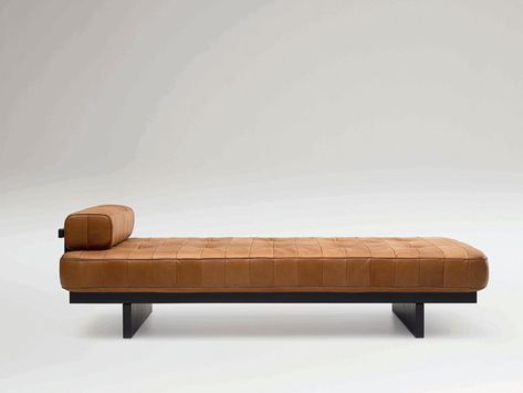 DS-80 | Day bed By de Sede Leather Daybed, Modern Daybed, Modul Sofa, Leather Bench, Chaise Lounges, Wood Slats, Lounge Sofa, Banquette, Daybed