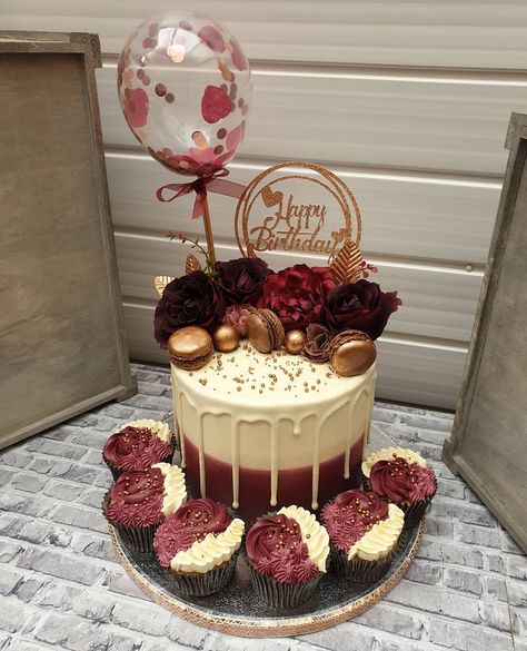 Shaz en Instagram: “Burgundy dreams for a special birthday girl ❤ Topper by @cakeytools Mini balloon from @outofmybubbles #homebakes_shaz #dripcake…” 30th Birthday Cake For Women, 40th Birthday Cake For Women, Birthday Cake For Women Elegant, Birthday Cake For Women, Cake For Women, 40th Birthday Cake, 25th Birthday Cakes, Birthday Cake For Mom, Special Birthday Cakes