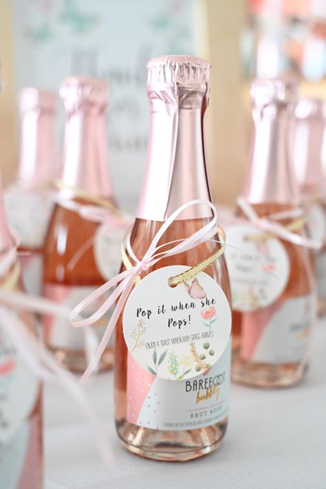 Baby Girl Baby Shower Favors, Girl Baby Shower Gifts For Guests, Favors Baby Shower Girl, Baby Favors Ideas Girl, Girl Baby Shower Party Favor Ideas, Party Favors Baby Shower Girl, Baby Girl Shower Favors, Recordatorios Baby Shower, Baby Shower Gift Ideas For Guests