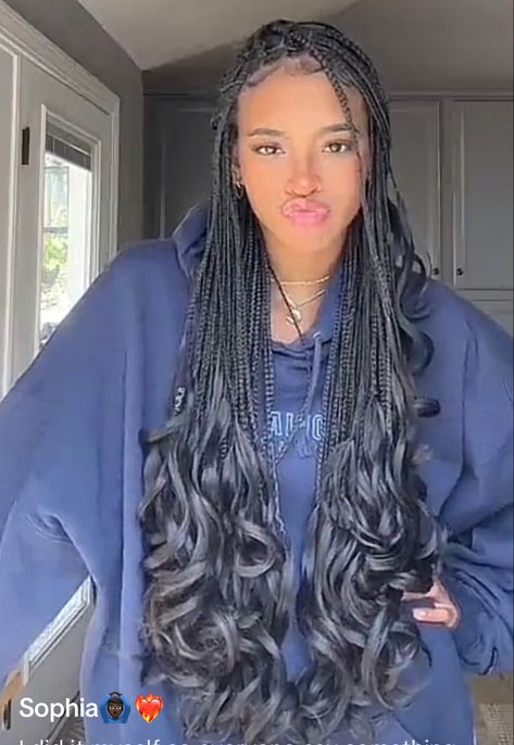 Long French Curl Box Braids, Long Hair Braid Styles Black Women, French Curls Braids Knotless, Loose French Curl Braids, French Curl Box Braids Black, Big French Braids For Black Women, Braided Down Hairstyles Black Hair, Black French Curls Braids Black Women, French Girl Braids