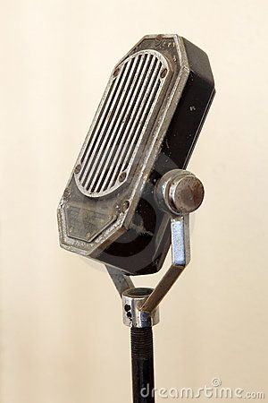 Vintage Microphone Interesting shape, looks quite solid and basic. Could imagine it in a saloon/bar. Old Fashion Microphone, 1940s Microphone, Cool Microphones, Vintage Objects Photography, Old Fashioned Microphone, Standing Microphone, Old Microphone, Candlestick Phone, Vintage Stand