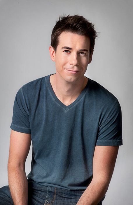 Jerry Trainor - Hes so cute and funny <3 ...Definitely helps ICARLY continue to be watchable... American Actors Male, Icarly Cast, Jerry Trainor, Sam & Cat, Nickelodeon Cartoons, Disney Boys, Icarly, Famous Men, Hollywood Actor