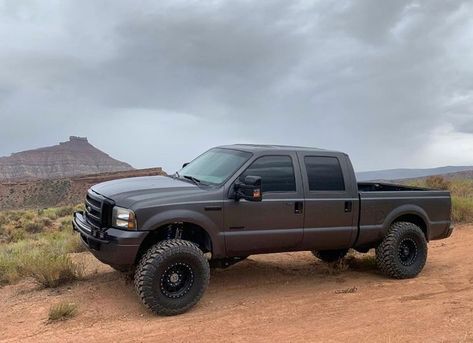 Compact Pickup Truck, Weekend Diy Projects, Pickup Trucks Camping, Compact Pickup Trucks, Diesel Trucks Ford, Country Trucks, Cummins Trucks, Trucks Lifted Diesel, Ford Powerstroke