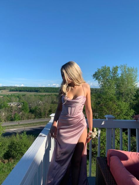 Prom Dresses Light Pink Tight, Light Pink Fitted Prom Dress, Pink Prom Dress Blonde Hair, Prom Dresses With Blonde Hair, Dress Colors For Blondes, Blonde Prom Dress, Pink Prom Dress Aesthetic, Prom Dresses For Blondes, Prom Dresses Light Pink