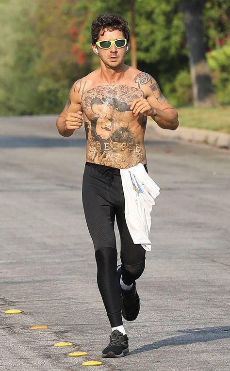 Shia Labeouf Running, Shia Labeouf Tattoo, Back Tattoo Men, Shia Labeouf Style, Men With Tattoos, Husband Tattoo, Tattoo Ideas Unique, Tattoo Artist Tattoo, Artist Tattoo