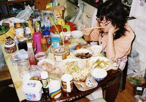 Richard Billingham, Deco Tv, Japanese Lifestyle, Japan Photography, Photography Exhibition, Japanese Film, Messy Room, Family Show, Family Project