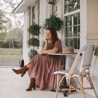 Modest Classy Outfits, Courtney Toliver, Shoes Table, Church Outfit Casual, Apostolic Outfit, Outfit For Church, Modest Wardrobe, Church Fits, Cute Modest Outfits