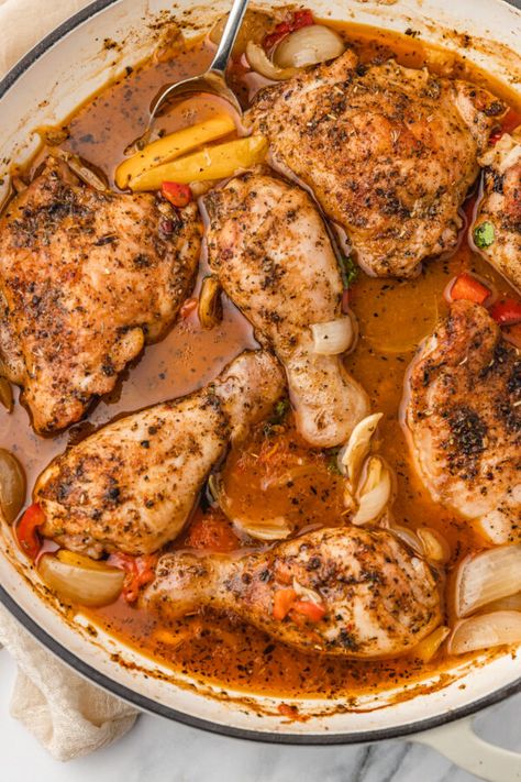 Baked Chicken And Peppers, Baked Chicken And Gravy, Baked Chicken Quarters, Chicken And Peppers, Chicken Leg Quarter Recipes, Chicken And Gravy, Chicken Diet, Chicken Leg Quarters, Baked Chicken Drumsticks