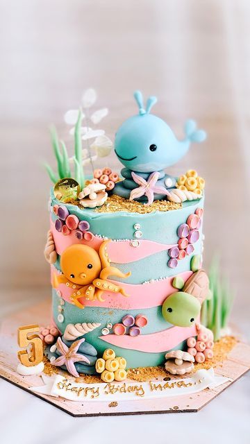 Birthday Cake Sea Animals, Under The Water Cake, Under Sea Theme Cake, Coral Cake Birthday, Under The Sea Bday Cake, Ocean Animals Cake, Underwater Theme Birthday Cake, Under Sea Birthday Cake, Sea Animals Birthday Cake