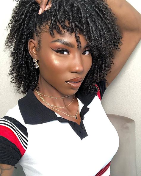 Straw Set on #T2NBEAUTY  @majikkmonet. Styled by #T2NSTYLIST @anthonycuts Curling Hair With Straws, Straw Set Curls, Straw Set Natural Hair, Natural Hair Jewelry, Straw Curls, Coiling Natural Hair, Athletic Hairstyles, Penteado Cabelo Curto