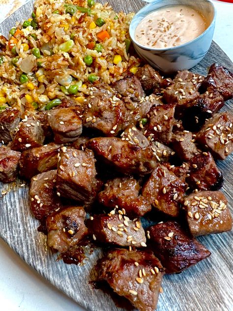 Easy Hibachi, Hibachi Rice, Carnivore Meals, Hibachi Steak, Hibachi Recipes, Steakhouse Recipes, Spaghetti With Ground Beef, Wyse Guide, Steak And Rice