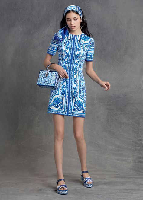 dolce-and-gabbana-winter-2016-woman-collection-05-zoom - the Urban Diva - style blog by GIA Traditional Italian Clothing, Dressy Spring Outfits, Italian Clothing, Dolce And Gabbana Blue, Dolce Gabbana Dress, Elegante Casual, Blue And White Dress, Dolce E Gabbana, True Blue